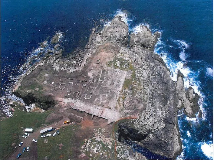 O Castro Cociñadoiro atópase destruído debido ás obras de Punta Langosteira.