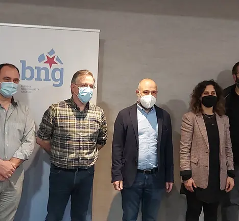 Acto informativo do BNG con N&eacute;stor Rego ao que asistiu Xurxo Couto con Francisco Jorquera e outros portavoces do BNG da comarca da Coru&ntilde;a.