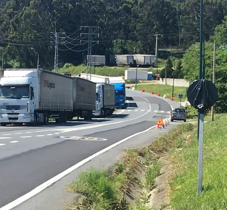 O BNG pide soluci&oacute;n urxente ao aparcamento de cami&oacute;ns no Ra&ntilde;al.